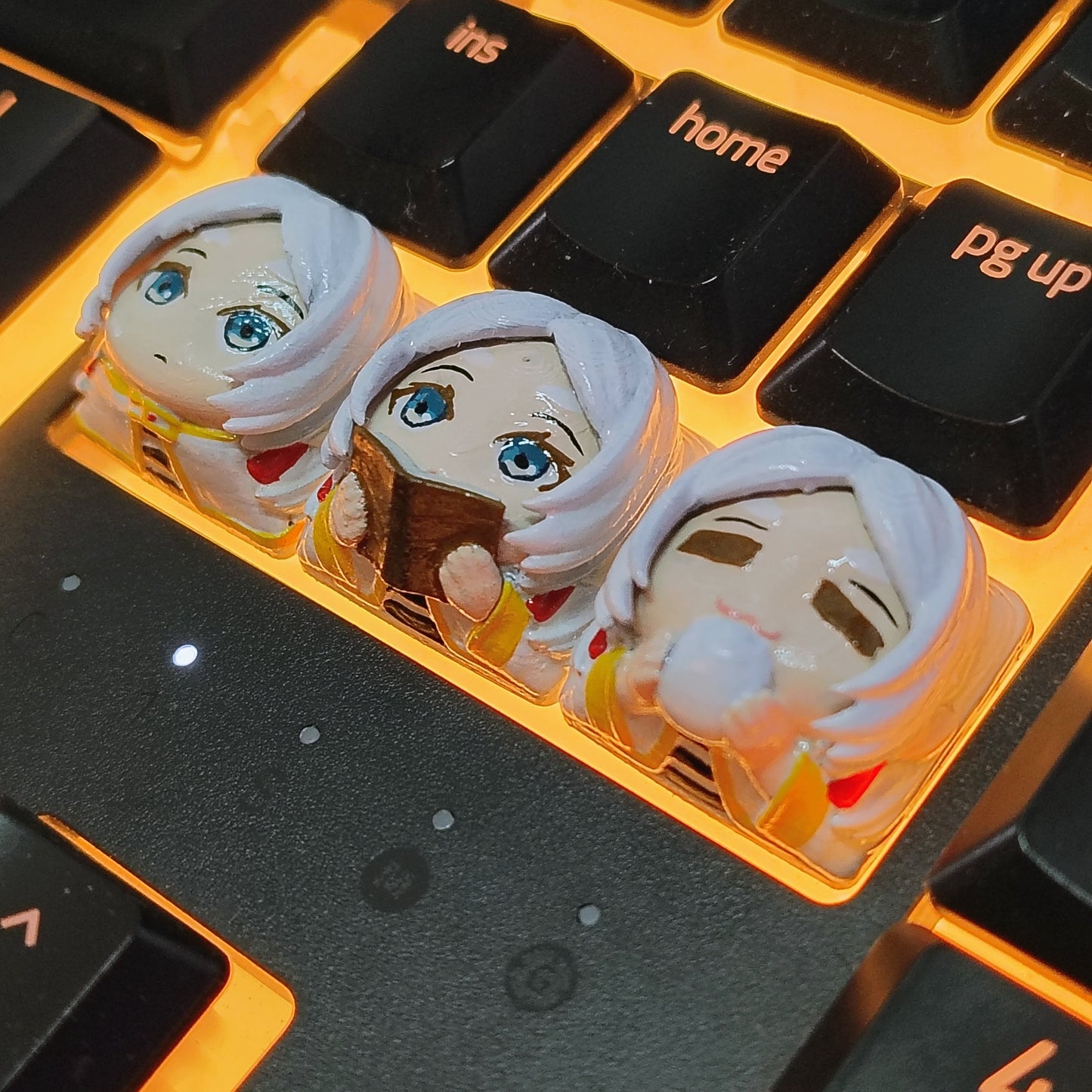 Sousu no FrierenCustom Keycap Set - 3D Printed and Hand Painted - Model by Nomnom Figures