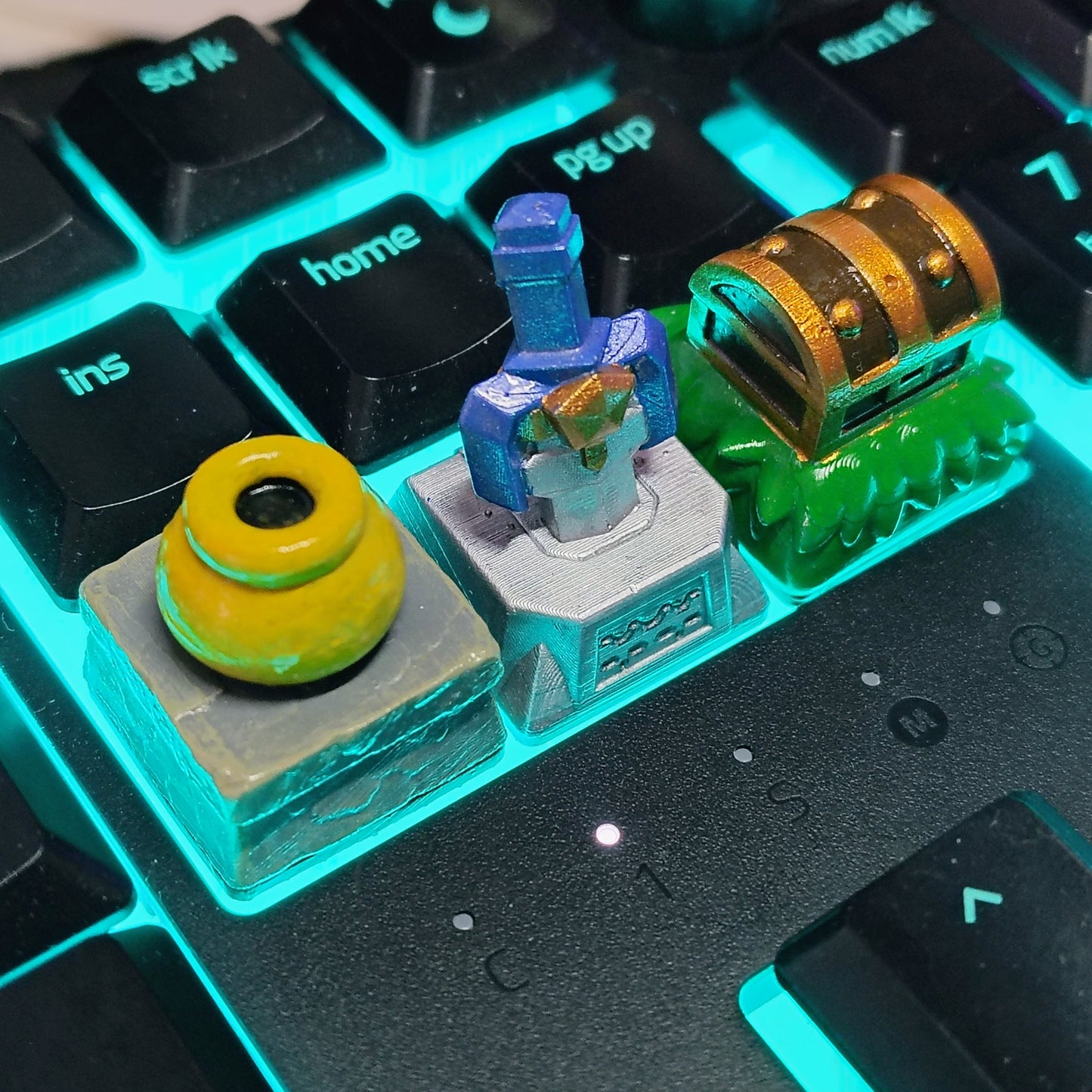 Link to the Past Keycap Set - 3D Printed and Handpainted - Models by Nomnom Figure