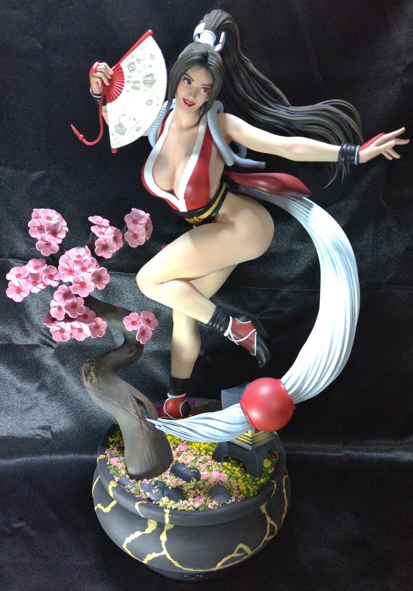 Mai Shiranui - 1:4 Scale - 3D Printed, PAINTED, unassembled WITH MAGNETS - Model Designed by Abe3D